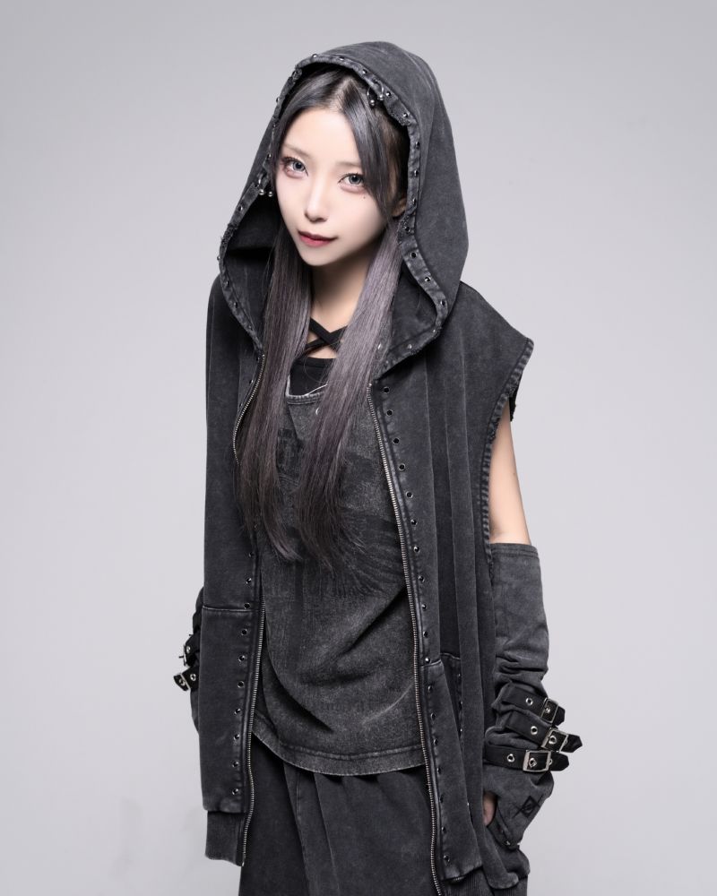 [REFLEM] Pigment Dyed Sleeveless Hoodie with Cross Patches