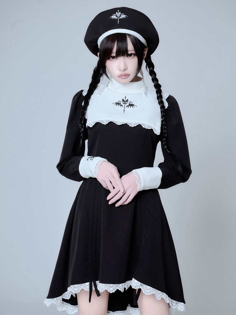 [Grrr the Lipper] Sister Dress