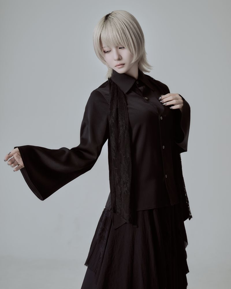 [AdaNous] Wide-Arm Shirt with Scarf