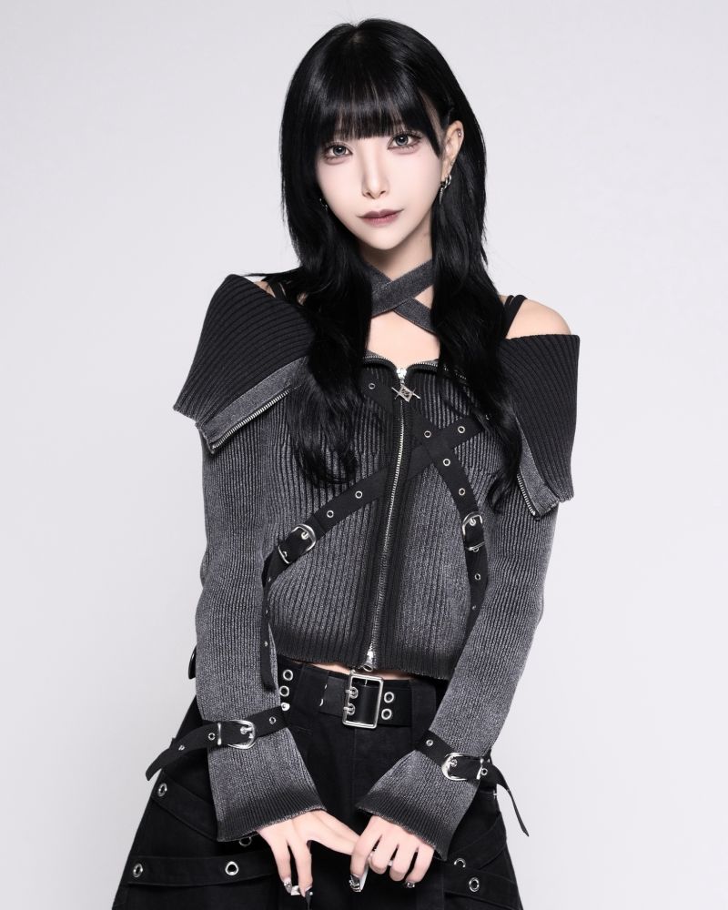 [REFLEM] Off-Shoulder Zip-Up Knit Top